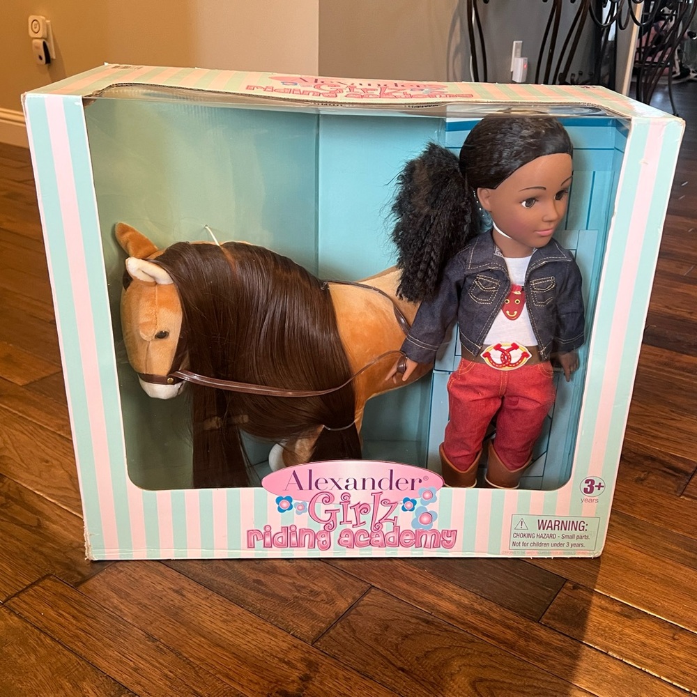 Madame Alexander 18" Doll 2013 Alexander
Girlz Riding Academy Horse NIB
